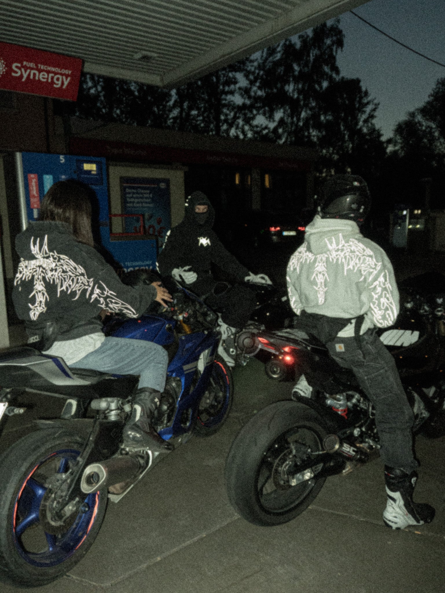 Reflective Embroidery Hoodie - Weiss