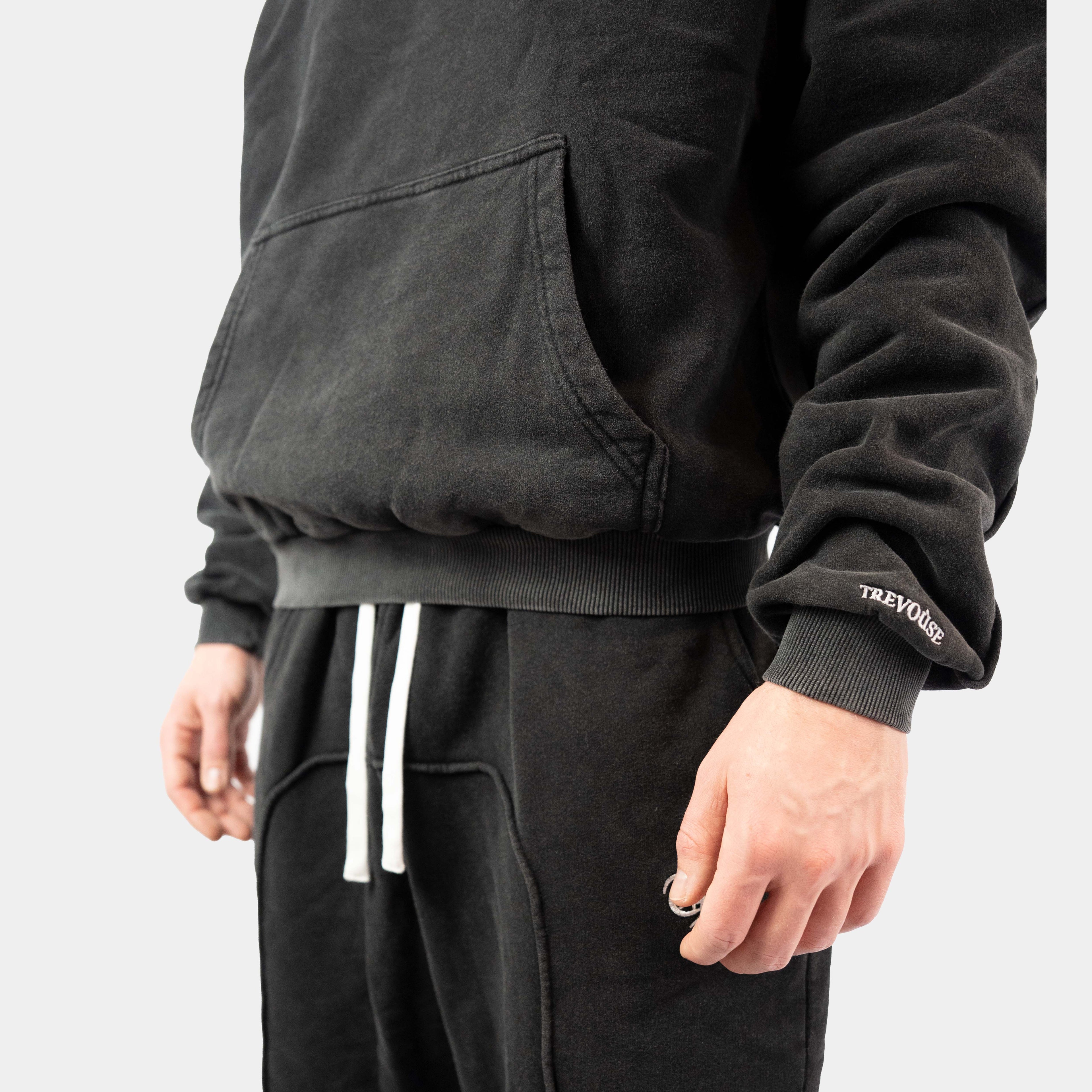 Hoodie in Schwarz im gewaschenen Look von Trevouse - Bund
